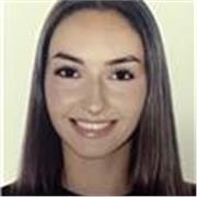 Estudiante dispuesta a enseñar y ayudar  a niños en el colegio.