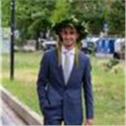 Laureato magistrale con 110/110, sono un ragazzo disponibile ad aiutare gli studenti che ne hanno bisogno