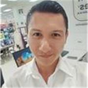 Soy una persona dinámica, también soy positivo y alegre. Me gusta ayudar a los demás y enseñar y conecto con todas las personas.:)