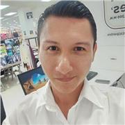 Soy una persona dinámica, también soy positivo y alegre. Me gusta ayudar a los demás y enseñar y conecto con todas las personas.:)