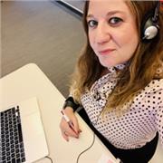 Traduttrice e interprete professionista con cui migliorare la conoscenza della lingua inglese in modo interattivo e personalizzato!