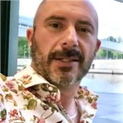 Dozent für Deutsch als Fremdsprache aber auch Französisch und Englisch