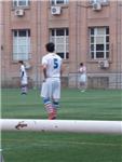 Profesor de fútbol apto para todas las edades y niveles.