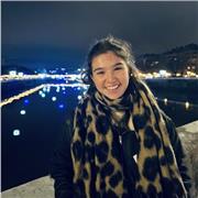 Soy una persona comprometida y apasionada por la enseñanza. Disfruto ayudar a los demás a comprender y avanzar en sus estudios.