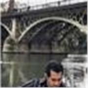 Tras 20 años enseñando guitarra y formación de conservatorio, me adapto para sacar tu máximo potencial musical.