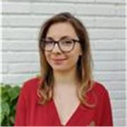 Profesora licenciada en Bellas artes con mas de 3 años de experiencia en la escuela Estación Diseño en Granada.