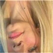 Mi nombre es Kimberly, soy maestra de Educación infantil y Educación Primaria con mención en Pedagogía Terapéutica y Música. Me he formado con diferentes cursos del ámbito educativo como lo son el acoso escolar, emocrea, nuevas tecnologías, técnicas para 