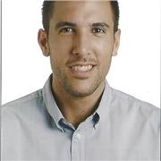 Profesor de perfil técnico, con formación pedagógica (MAES) y experiencia docente en Secundaria y Bachillerato