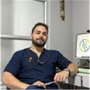 Médico general con experiencia en
atención clínica, promoción y prevención,
procedimientos ambulatorios y docencia
universitaria