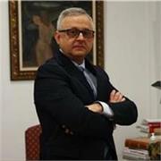 Profesor de Derecho, Sociología y Política, con 30 años de experiencia, que imparto clases online para adultos de cualquier edad, de acuerdo a las características y necesidades de cada alumno