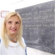 Maestra especializada en primaria y secundaria