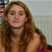Laureata in Lingue offre lezioni private di lingue e ripetizioni di materie umanistiche per medie e liceo