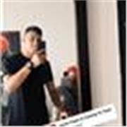 Jóvenes para enseñarles el español y darles apoyo