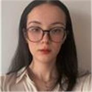 Enseignante diplômée de l'ENS en littérature française propose des cours particuliers de français en ligne pour élèves et étudiant
