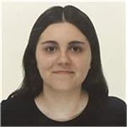 Profesora de piano apta para todas las edades y para niveles básico e intermedio.