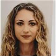 Sono una psicologa (al momento frequento il 2 anno della scuola di psicoterapia cognitivo comportamentale) con Master in Disturbi Specifici dell'Apprendimento e con corsi come tecnico ABA per l'autismo. Pertanto lavoro sia con i disturbi dell'apprendiment