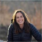 Soc matemàtica de formació i tinc experiència impartint classes des de l'ESO i Batxillerat, fins a la Universitat. 