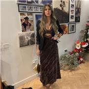 Profesora de latín, soy una persona agradable, atenta y comprometida. Niños de la eso o primero de bachillerato