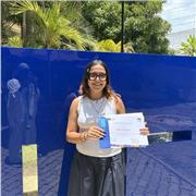 Étudiante dévouée à domicile pour le soutien scolaire