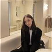 Insegnante di inglese impartisce lezioni private per bambini e adulti