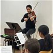 Profesor de Violín, Viola y Lenguaje Musical, con metodología adaptable a cualquier edad y necesidad del alumno.