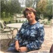 A highly qualified teacher of Russian and Ukrainian languages and literature with 25+ years of experience. 