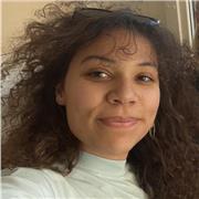 Étudiante master aux Arts Décoratifs de Paris, donne des cours de dessins (bases techniques) et de créations plastiques en général