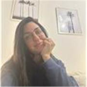 Profesora de anatomía y gestión de empresa para niños que estén cursando formaciones profesionales 