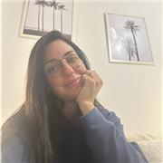 Profesora de anatomía y gestión de empresa para niños que estén cursando formaciones profesionales