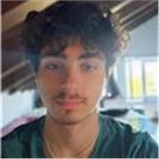Ciao sono Alex, frequento il 4 superiore con ottimi voti e sono un buon aiuto per ragazzi delle medie e elementari