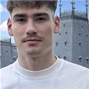 I give private lessons tailored to your needs and help you develop.