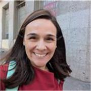 English tutor with international experience helping students gain fluency, pronunciation, and confidence through practical lessons