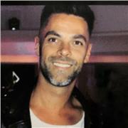 Cours de guitare en ligne ou en présentiel. Tous styles et niveaux