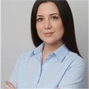 Soy profesora de francés como lengua extranjera, titulada en Estudios Franceses y con Máster en Educación.