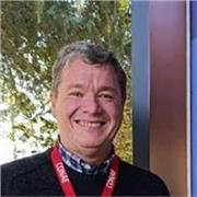 Profesor de Matemática nivel medio. Con experiencia