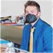 Offro lezioni di lingua, in lingua, per ogni livello fino a quello universitario