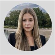 ¡Hola! Soy Alicia, tu profesora de Lengua Castellana, ¡aprende de forma amena y profesional!