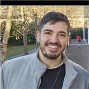 Laureato in Lettere e Beni culturali impartisce lezioni di storia online. Lezioni da concordare telefonicamente