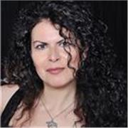 Docente di storia dell’arte e pittrice, offro lezioni e consulenze sulle tecniche pittoriche, dalla teoria alla pratica