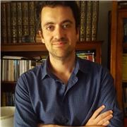 Insegnante di storia e filosofia offre lezioni per studenti della scuola secondaria