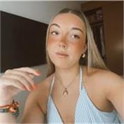Profesora de apoyo escolar de la etapa de educación primaria. Todas las asignaturas
