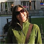 Laureata in Lettere moderne e in possesso dei 24 CFU, di certificazione CLIL e IELTS C1 impartisce lezioni di italiano, storia, geografia e inglese
