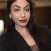 Profesora especializada en apoyo escolar y preparación de exámenes de inglés hasta C1. Contacta conmigo sin compromiso