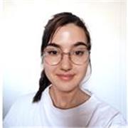 ¡Hola! Soy una estudiante de Administración de Sistemas con nivel C1 de Cambridge, que imparte clases de inglés 1ro a 2do de bachillerato