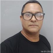 Professor de Língua Portuguesa, experiência na área de concursos públicos e militares
