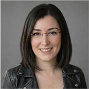 Docente experta en animación 3D con más de 10 años de experiencia.