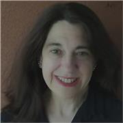 Maestra vocacional con más de 20 años de experiencia como Tutora de Educación Primaria e Infantil y profesora de Teatro. 