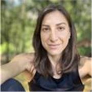 Sono una filosofa e mi piace insegnare. Ho alle spalle 10 anni di esperienza in lezioni private, dal liceo a corsi per università.
