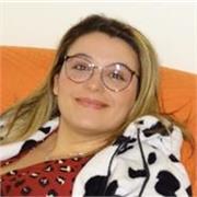 Offro ripetizioni online a ragazzi/e frequentanti liceo o università. Ho una laurea in Psicologia. 