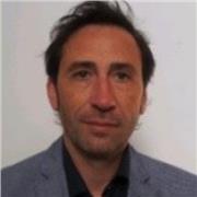 I'm passionate to teach and programming. I love to teach how to program